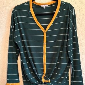Long sleeve t-shirt. S, L and XL